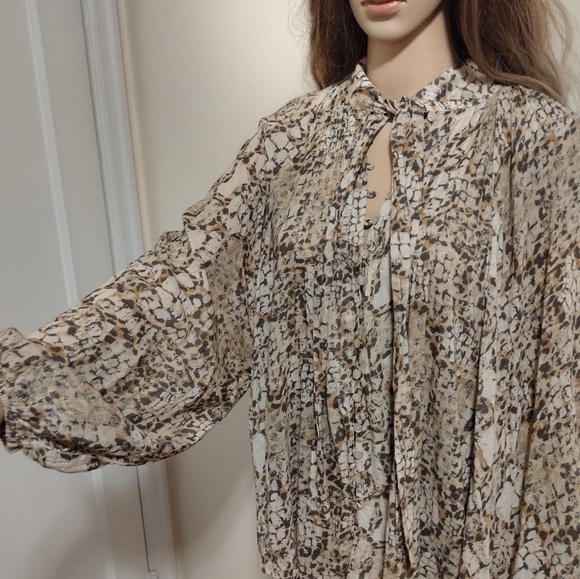 Spell Animal Print Tie Blouse, L - Picture 8 of 17